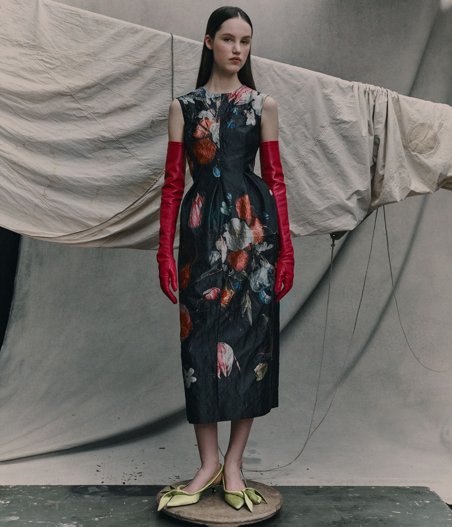 Floral Print Textured Satin Sleeveless Midi Dress