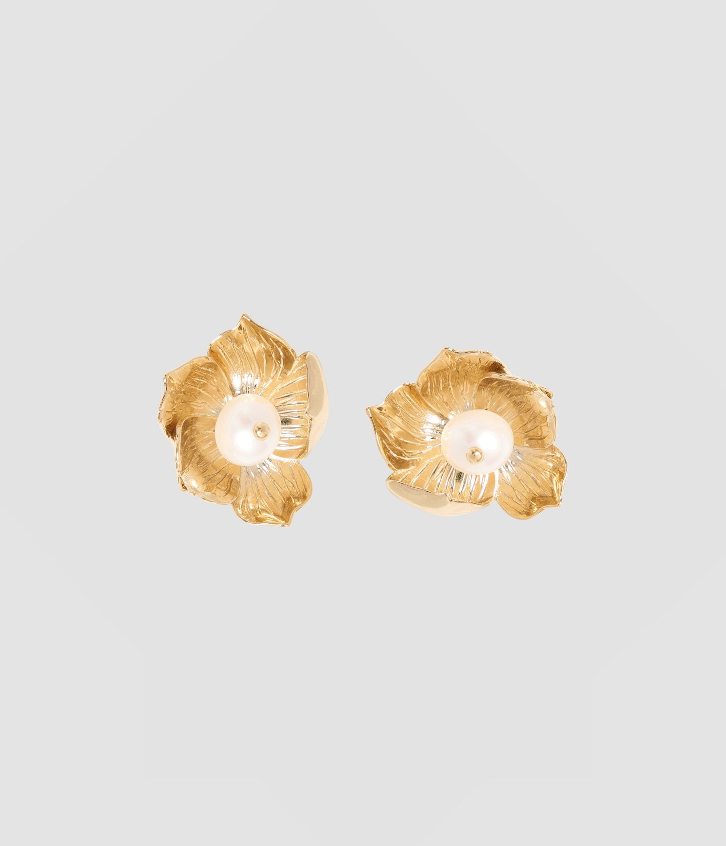 Floral Pearl Stud Earring