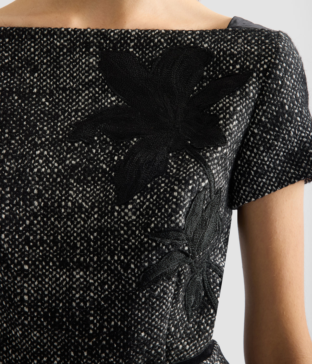 Floral Embroidered Wool Short Sleeve Midi Dress