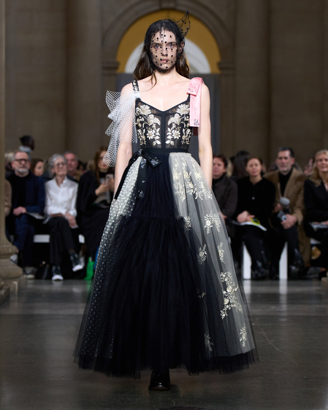 https://erdem.com/cdn/shop/files/ERDEM_Autumn_Winter_2026_-_Look_20_051bedbf-faec-45f5-8746-5bca76eca471.jpg?v=1771783229