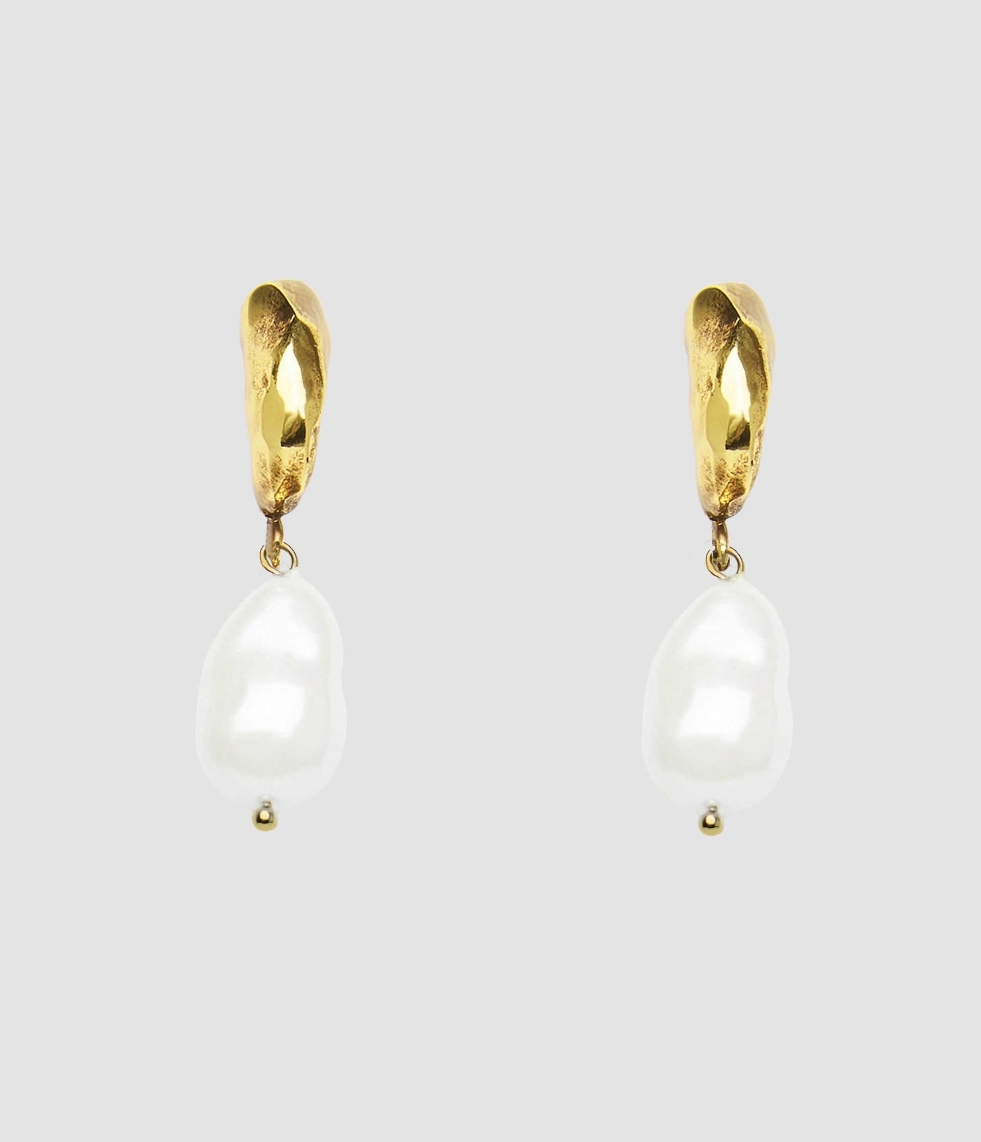 Antique Gold Pearl Earring
